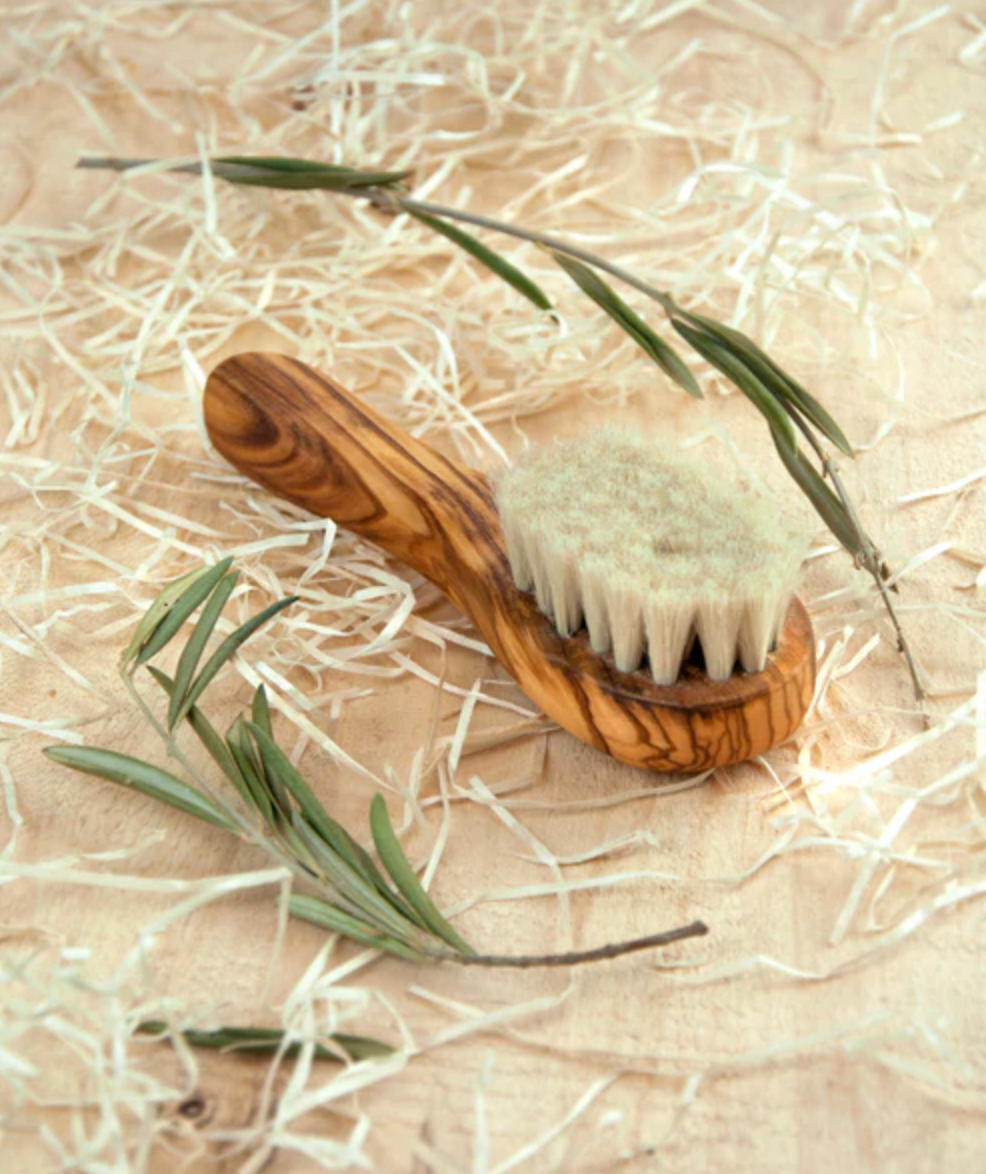 Cepillo de madera para masaje facial
